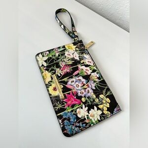 Betsey Johnson Black Florals Wristlet Wallet‎ New With No Tags